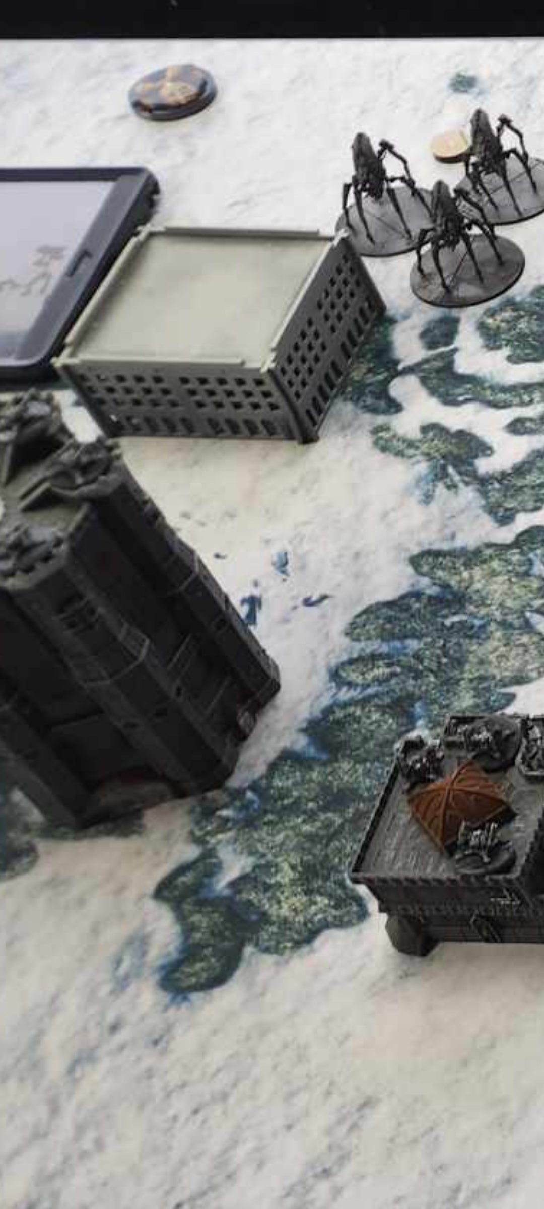 Epic Square Buildings x2 Terrain Scenery for 8mm gaming